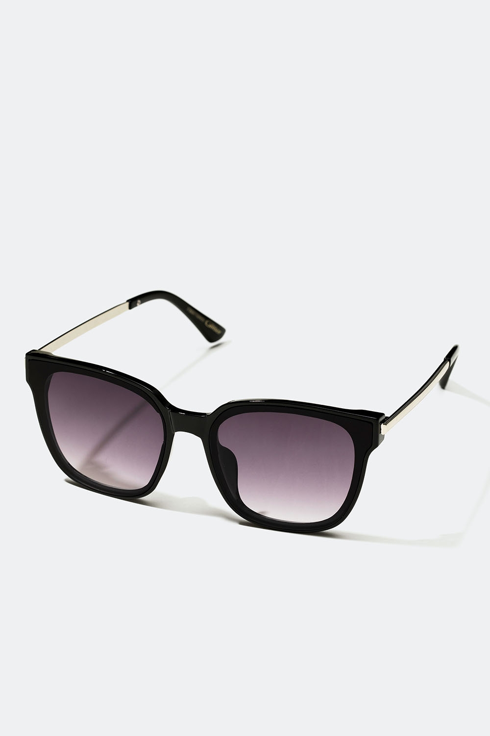 Svarte solbriller i firkantet modell i gruppen Accessories / Solbriller hos Glitter (176001109000)