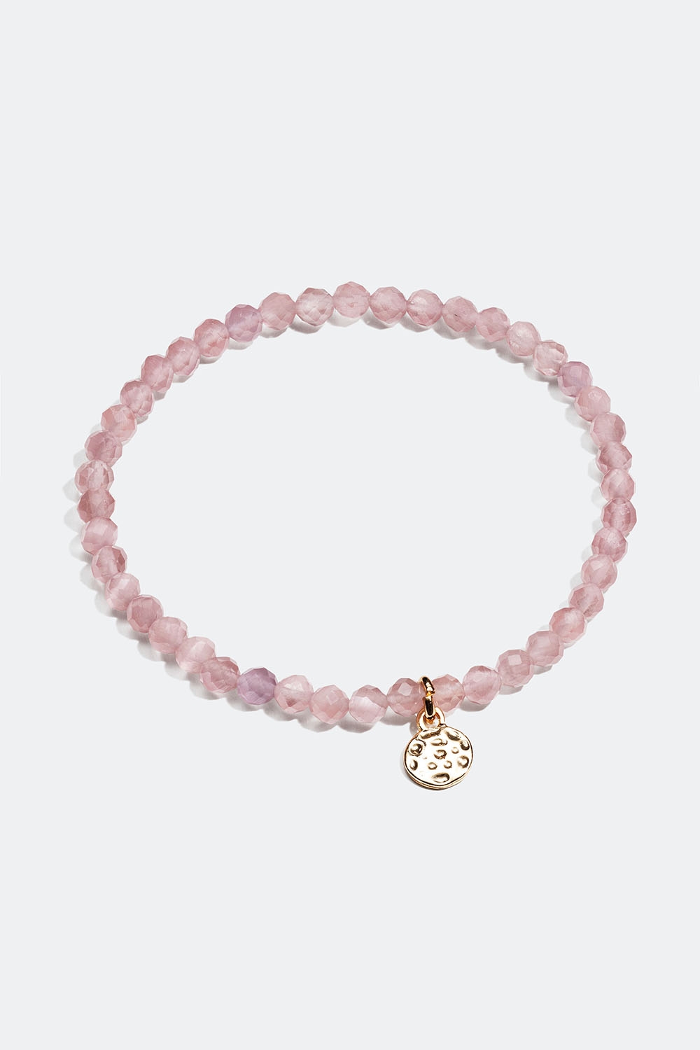 Elastisk armbånd med rosa glassperler og gullfarget anheng i gruppen Smykker / Armbånd / Tynne hos Glitter (251001046502)