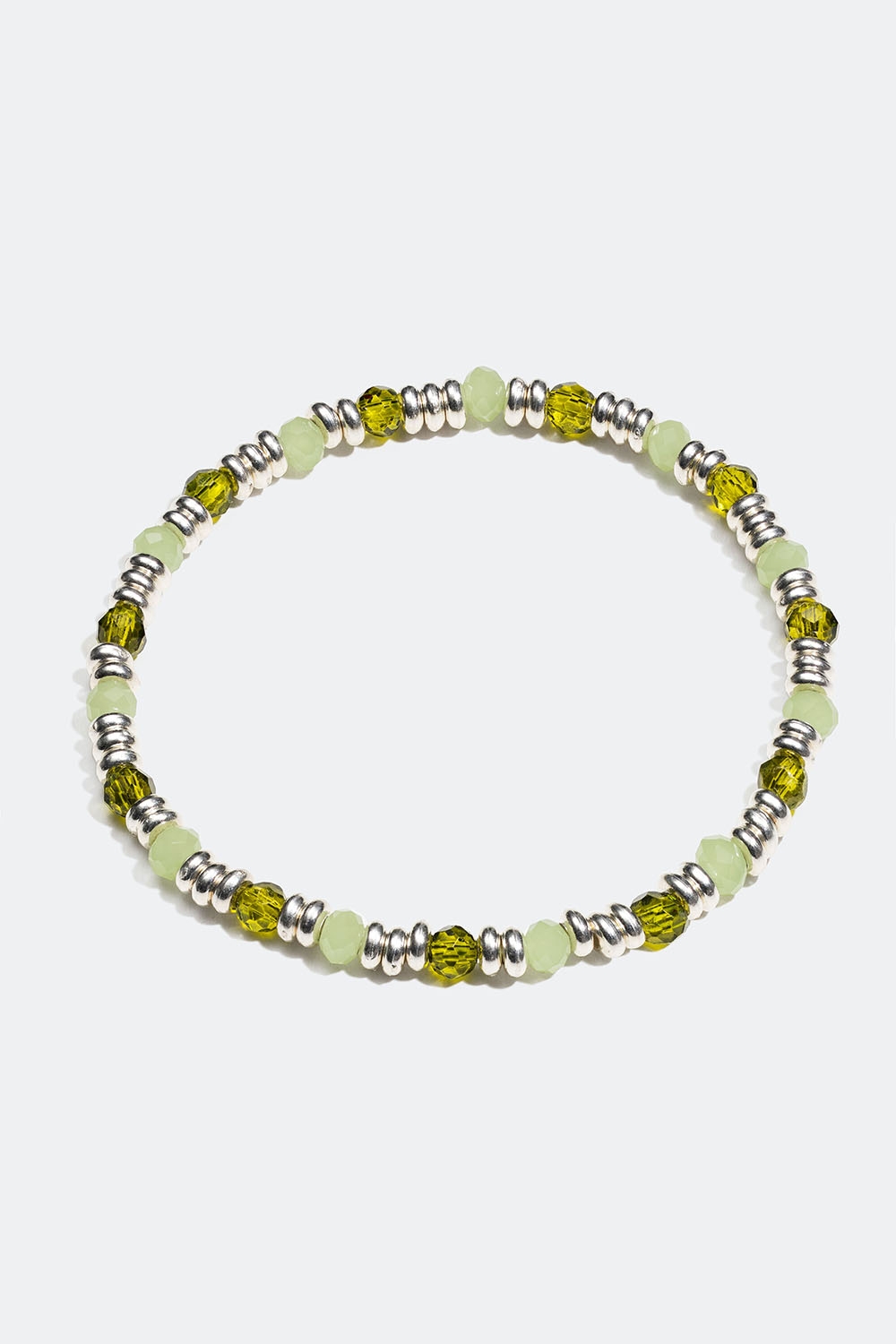 Elastisk armbånd med sølvfargede og grønne perler i gruppen Smykker / Armbånd / Tynne hos Glitter (251001097801)