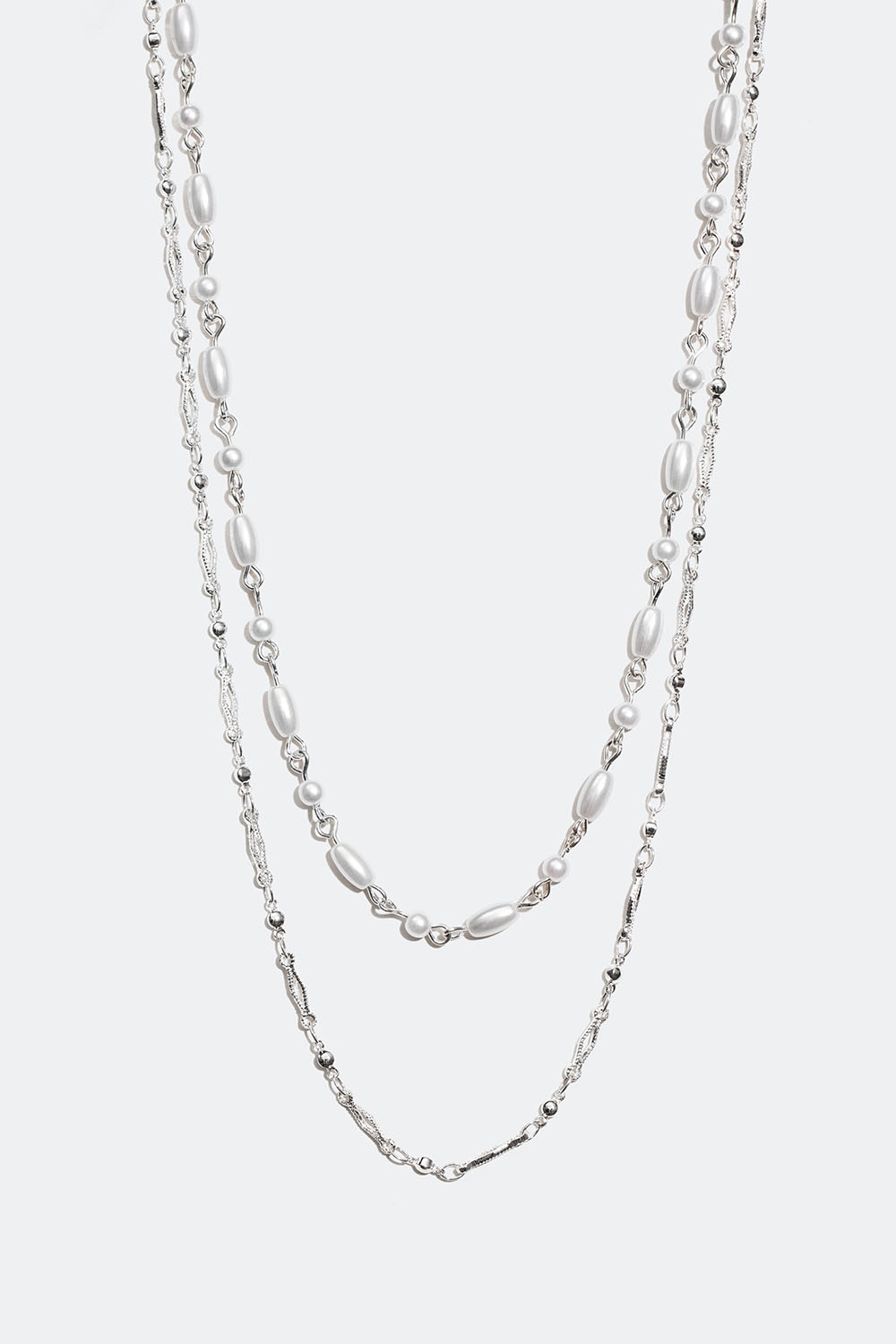 Dobbelt halskjede med ovale og runde perler i gruppen Smykker / Halskjeder hos Glitter (254001401001)