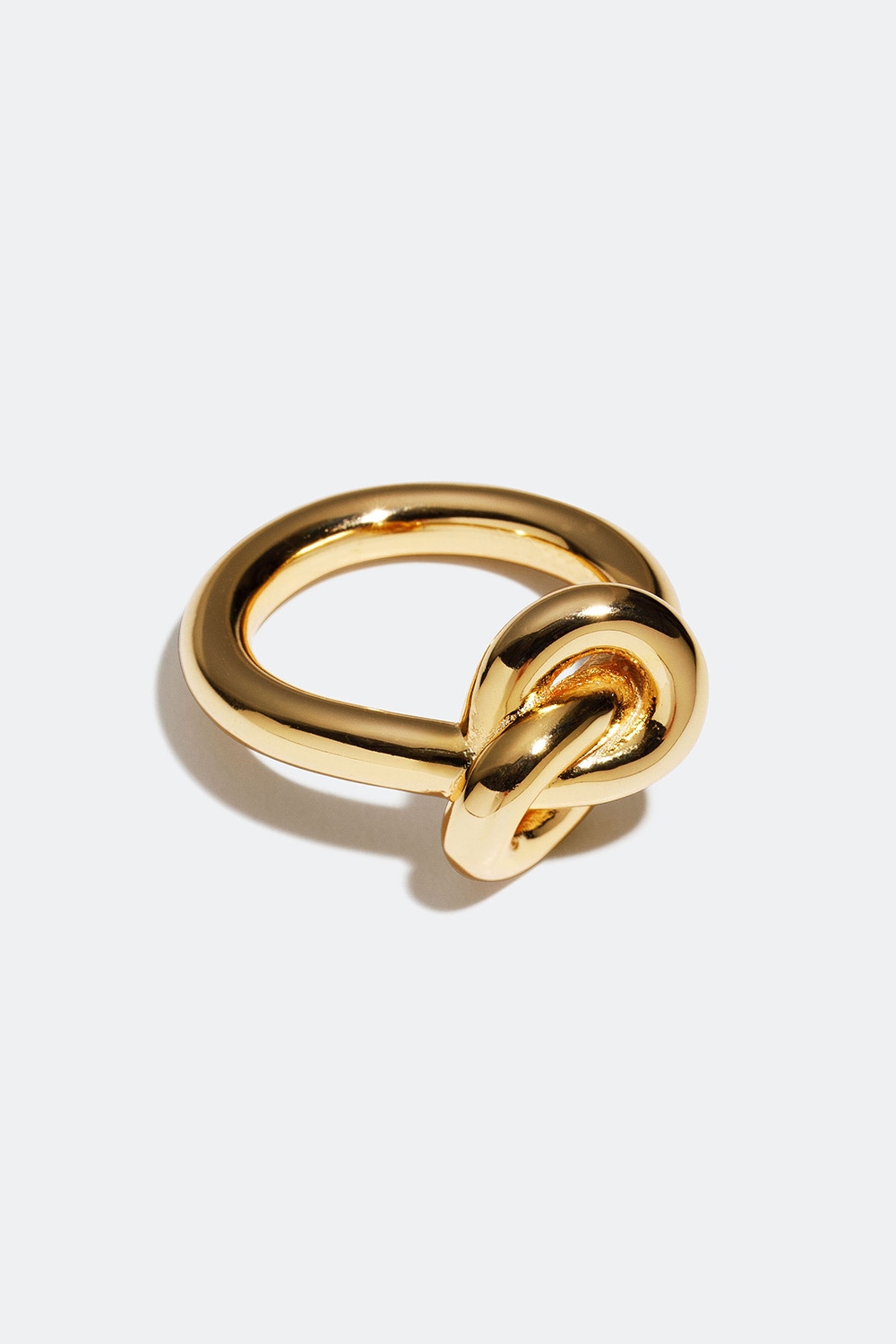 Ring med knute, forgylt med 18k gull i gruppen <font color=#ff008e>Salg</font> / Smykker hos Glitter (55600050)