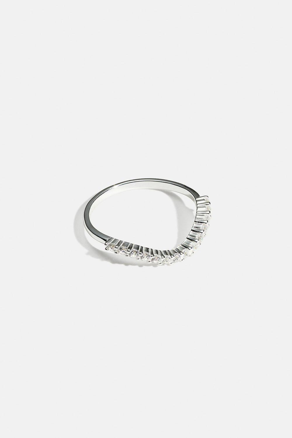 Bølgeformet ring i ekte sølv med Cubic Zirconia